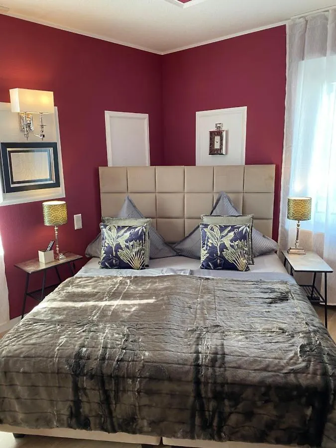 דיסלדורף Boutique Hotel Villa Sarah
