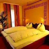 דיסלדורף Boutique Hotel Villa Sarah