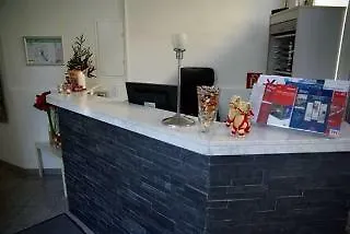 דיסלדורף Boutique Hotel Villa Sarah