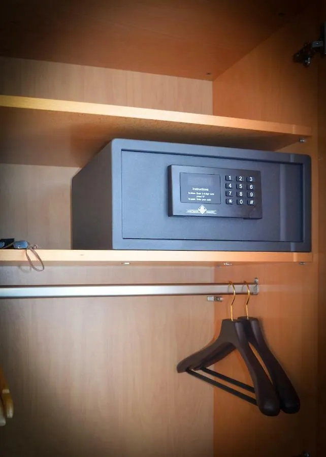 דיסלדורף Boutique Hotel Villa Sarah 4*,