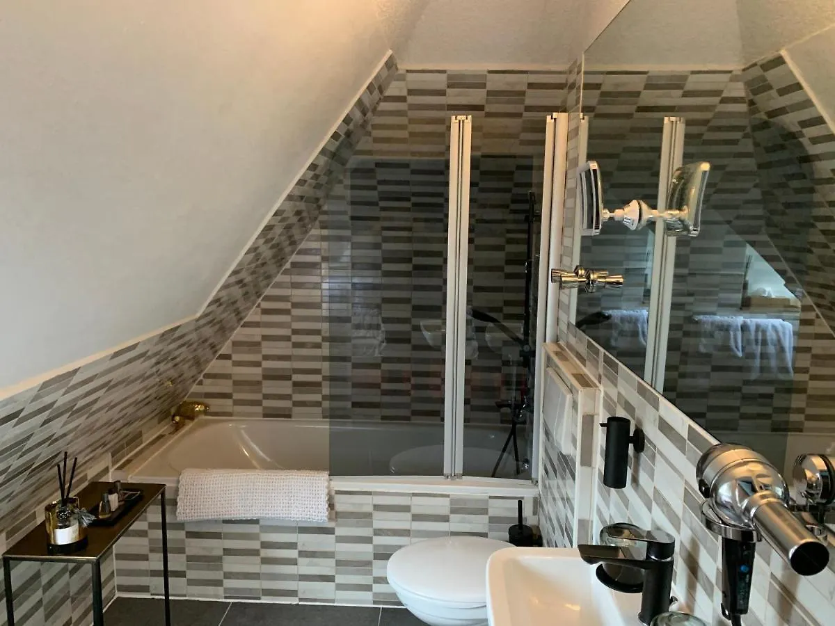 דיסלדורף Boutique Hotel Villa Sarah